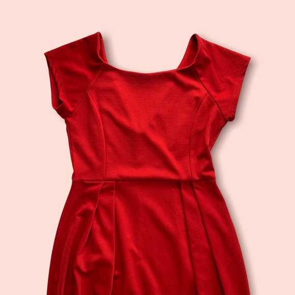 Rosebud Red Cocktail Dress - Picture 2 of 13